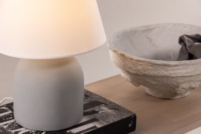 Styrsö bordlampe betong / Linen